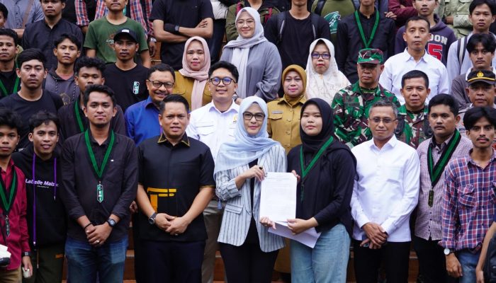 Pimpinan DPRD Sulsel Terima Aksi Unjuk Rasa HMI Makassar