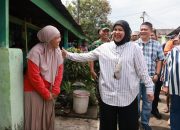 Wawali Aliyah Salurkan Bantuan Bagi Warga Korban Kebakaran di Asrama Kesdam II