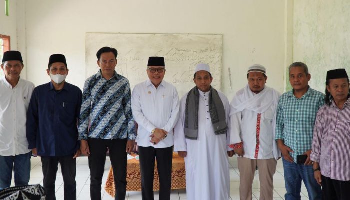 Taufan Pawe Bantu Pondok Tahfidz Al-Quran Hingga Pembangunan Masjid Rahmatullah Maros