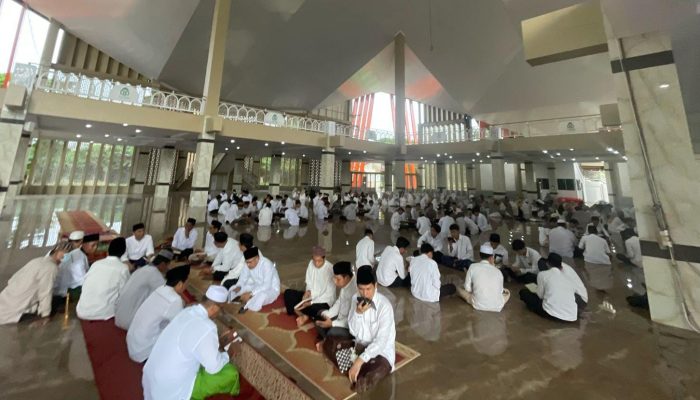 Khataman Massal! UIN Alauddin Kerahkan 30 Ribu Mahasiswa dan Pegawai Serta Dosen Tamatkan 3.000 Al-Qur’an