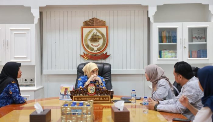 Kepala DPPPA Makassar Dampingi Wawali Aliyah Terima Audiensi Tim ISWARA Bahas Hari Kartini