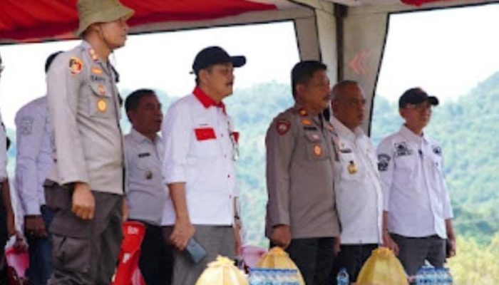 Kolaborasi dengan Dinas Pertanian Palopo, Tanama Jagung Polres Palopo Dipanen