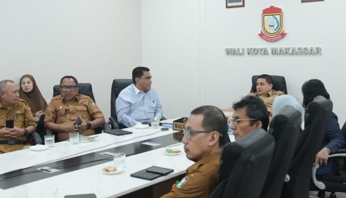 Bersama Kepala Bappeda, BKPSDMD dan BPKAD dan DPPKB, Munafri Ikuti RDP Komisi II