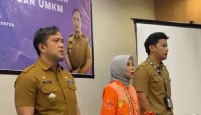 KadiskopUKM Makassar Buka Kegiatan Fasilitasi Izin Usaha dan Hadiri Market Sounding Pengadaan Seragam Sekolah Gratis