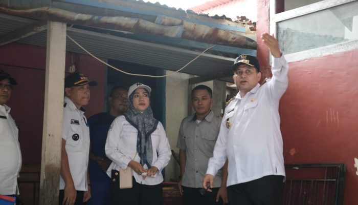 Bersama Kadis PU dan Camat, Appi-Aliyah Janji Bangun Dermaga dan Hadirkan Dua Kapal Penyeberangan di Pulau