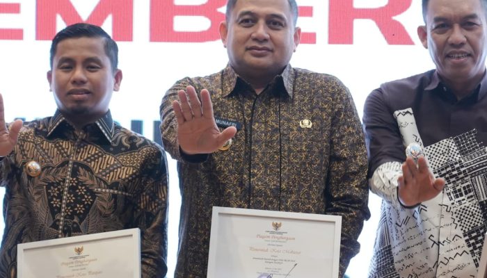 Pemkot Makassar Raih Penghargaan dari KPK Kategori “Terjaga”