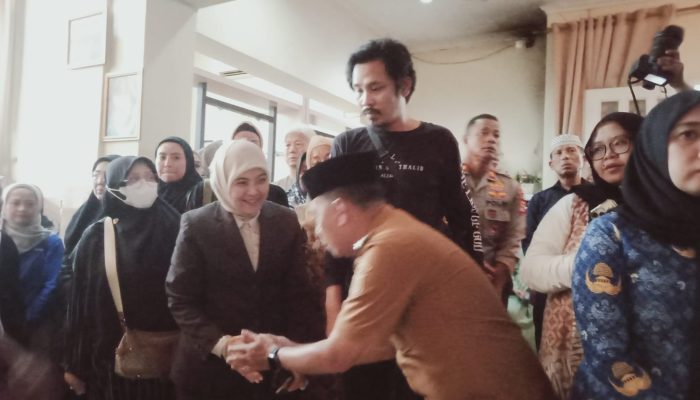 Wawali Aliyah Melayat ke Rumah Duka Komjen (Purn) Jusuf Manggabaran