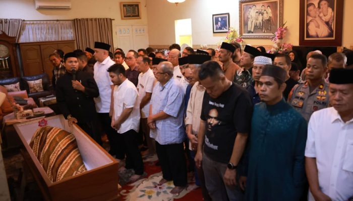 Wali Kota Munafri Sampaikan Duka Mendalam atas Wafatnya Komjen Purn. Jusuf Manggabarani