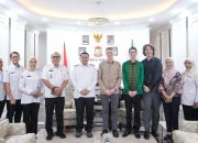 Didampingi Kepala Bapenda, DPMPTSP, Dispar, Disbud, Diskominfo, Dinas PU dan DLH, Appi Terima Kunjungan Dubes Australia