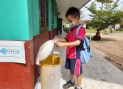 Siswa di Makassar Belajar Pilah Sampah Sejak Dini