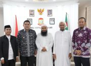 Pimpin Salat Iduladha, Imam Besar Masjid dari Makkah Merasa Terhormat