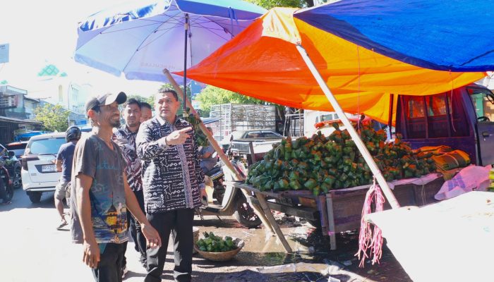 Walkot Munafri Sidak Pasar Pabaeng-baeng, Tegur Jukir dan Tertibkan Pedagang di Bahu Jalan