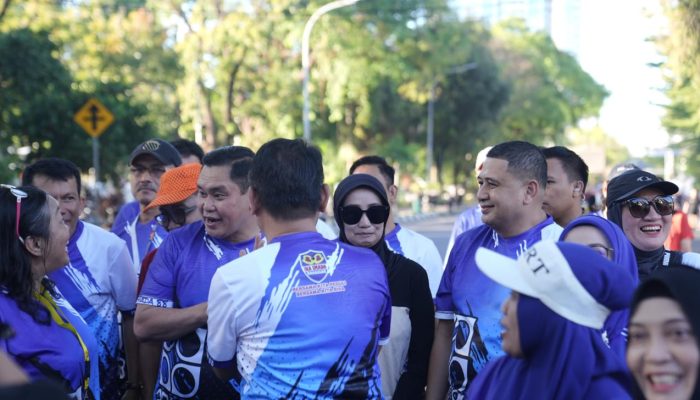 Bersama Kabaharkam Polri, Walkot Munafri Lepas Peserta Jalan Sehat SMADA 88 Makassar