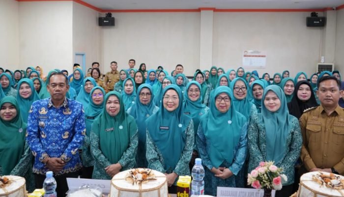 Dihadiri Camat Tallo dan Bontoala, Melinda Aksa Didampingi Sekdisperkim Sosialisasi Rumah Sehat dalam Cegah Stunting