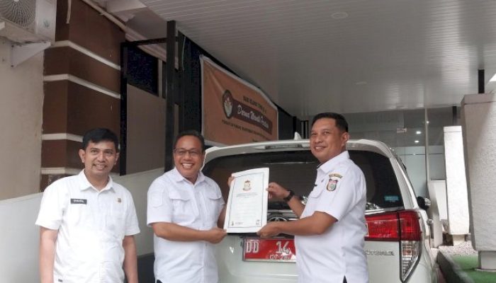 Usai Dilantik Jadi Kepala Bappeda, Dahyal Kembalikan Seluruh Aset ke Sekretariat DPRD Makassar