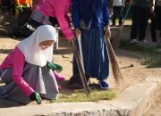 Melinda Aksa Turun Langsung Bersihkan Pantai Losari
