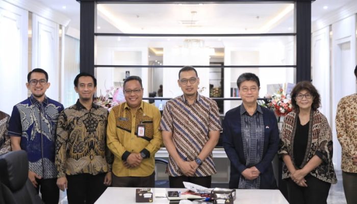 Didampingi Kepala Bappeda, DLH dan Diskominfo, Sekda Zulkifly Ketemu Konsulat Jepang, Ini yang Dibahas!