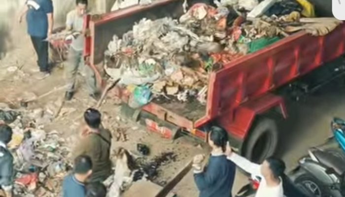 DLH Kota Makassar Gelar Senam dan Aksi Bersih dalam Rangka Gerakan Jum’at Bersih