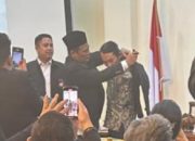Mentan Amran Kenakan Jaket KKSS untuk Agam Rinjani