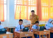 Kadisdik Sinjai Irwan Suaib Pantau Pelaksanaan Asesmen Nasional Berbasis Komputer