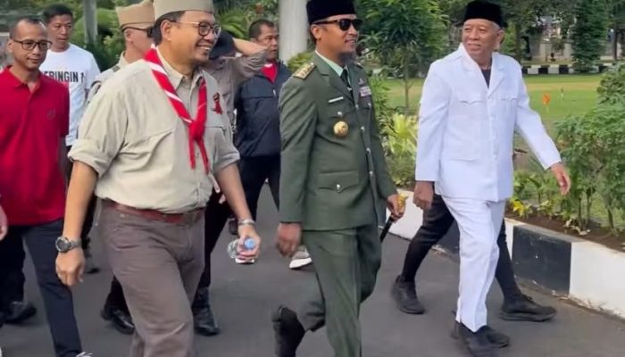 Kala Gubernur Andi Sudirman Tampil Mirip Bung Karno