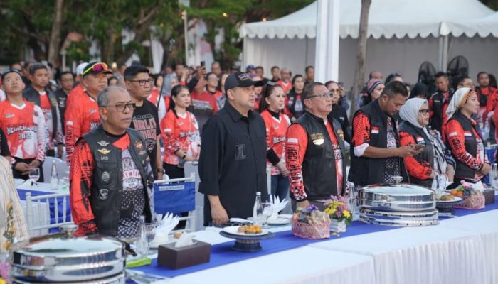 157 Bikers se-Indonesia Finish di Makassar, Munafri-Aliyah Sambut dengan Jamuan Makan Malam