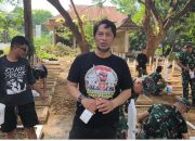 KT Makassar dan Kodam XIV/Hsn Bersihkan 2000 Makam Pejuang di TMP Panaikang