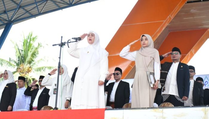 Bupati Ratnawati Jadi Irup pada Apel Hari Santri 2025 di Alun-Alun Sinjai Bersatu