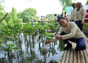 Taruna Ikrar Tanam Pohon Mangrove di HUT ke-58 KADIN: Menjulang dalam Ekonomi, Membumi dengan UMKM, Mengakar pada Konservasi Mangrove
