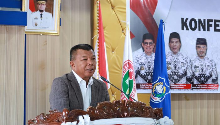 Bupati Andi Utta Minta Guru tak Monoton dalam Mendidik