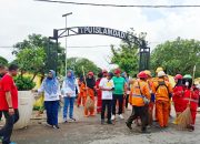 Kecamatan Mamajang Adakan Jumat Bersih di Jalan Onta Baru