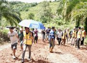 Wujudkan Program Pemprov Sulsel Terkoneksi, Kadis Bina Marga dan Bina Konstruksi Kunjungi Ruas Jalan Ussu-Nuha-Bts Sulteng