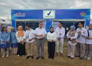 Ketika Regulasi Menyentuh Bumi, Taruna Ikrar Menanam Pohon dan Menyapa Instalasi Farmasi di Batulicin