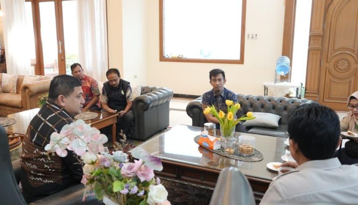 Pemkot Makassar Dapat Apresiasi KLH, Pengelolaan Sampah Dinilai Mulai Berjalan Baik
