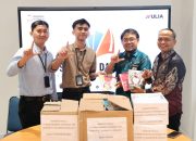 Bank Mandiri Serahkan Buku Donasi ke Dinas Perpustakaan Kota Makassar