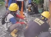 Dinas PU Kota Makassar Lakukan Normalisasi Drainase di Jalan Bahagia