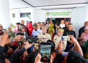 Kado Peringatan 682 Tahun Sidrap, Gubernur Sulsel Serahkan Bantuan Keuangan Rp15 M hingga Alsintan