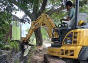 Atasi Banjir Tahunan di Manggala, Pemkot Makassar Turunkan Excavator Normalisasi Drainase Blok  10