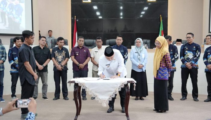 Camat Se-Makassar Teken Komitmen Basmi Sampah, Terapkan Sanitary Landfill di TPA Antang