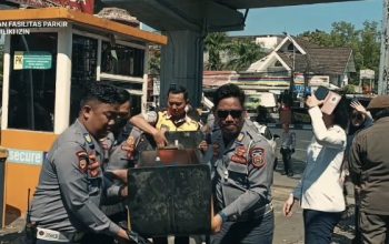 Parkir Tanpa Izin Ditertibkan, Tim Gabungan Dishub Makassar Bongkar Palang di Pettarani Square