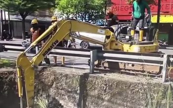 Dinas PU Makassar Lakukan Normalisasi Saluran di Jl. Pengayoman, Cegah Genangan dan Banjir