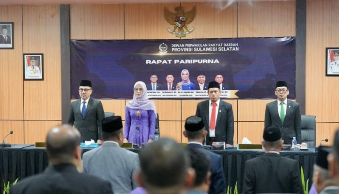 DPRD Sulsel Gelar Paripurna PAW, Haris Abdurrahman Resmi Dilantik sebagai Anggota Baru
