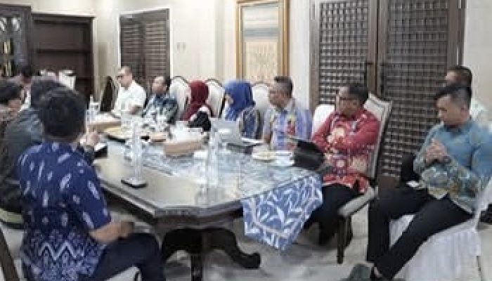 Kadis PU Dampingi Wali Kota Terima Audiensi KLH/BPLH, Bahas Percepatan PSEL di Makassar