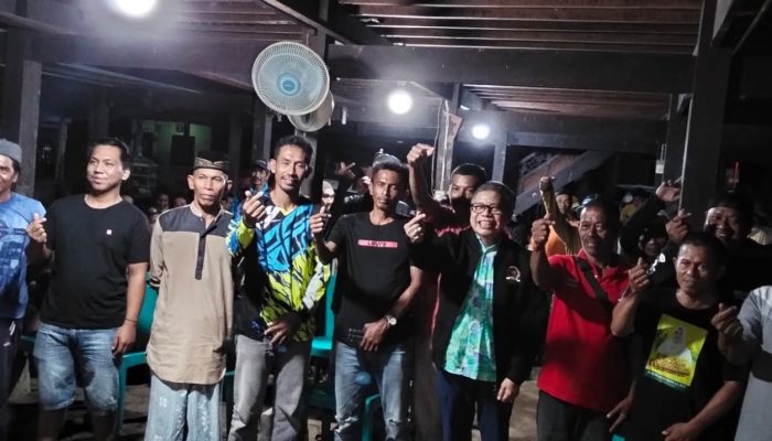 Komunitas Taksi Gabah dan Petani di Bacukiki Silaturahim Bersama Anggota DPR RI