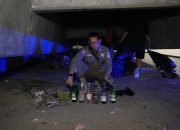Respons Aduan Warga, Satgas Rappocini Turun Langsung Bersihkan Kawasan Bawah Tol Pettarani