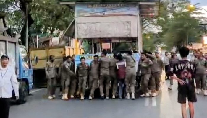 178 Lapak PKL di Mariso Kuasai Fasum Selama 53 Tahun, Kini Dibongkar Mandiri