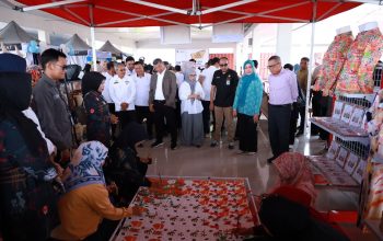 Produk Kriya Unggulan Batik Mawar dan Anyaman Lontar Tampil di Pameran Pinisi24