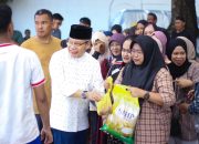 Momentum Hari Idul Adha Taufan Pawe Silaturahim Hingga Berbagi Paket Daging Bagi Warga Sulsel II
