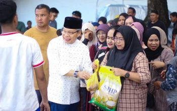 Momentum Hari Idul Adha Taufan Pawe Silaturahim Hingga Berbagi Paket Daging Bagi Warga Sulsel II