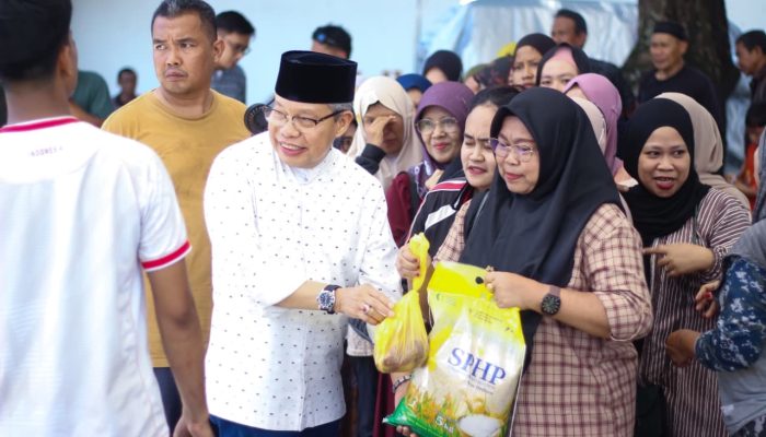 Momentum Hari Idul Adha Taufan Pawe Silaturahim Hingga Berbagi Paket Daging Bagi Warga Sulsel II
